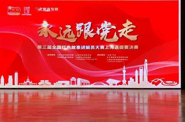 《青2》公演海报官宣，刘雨昕虞书欣稳站C位，谁观察到孔雪儿？